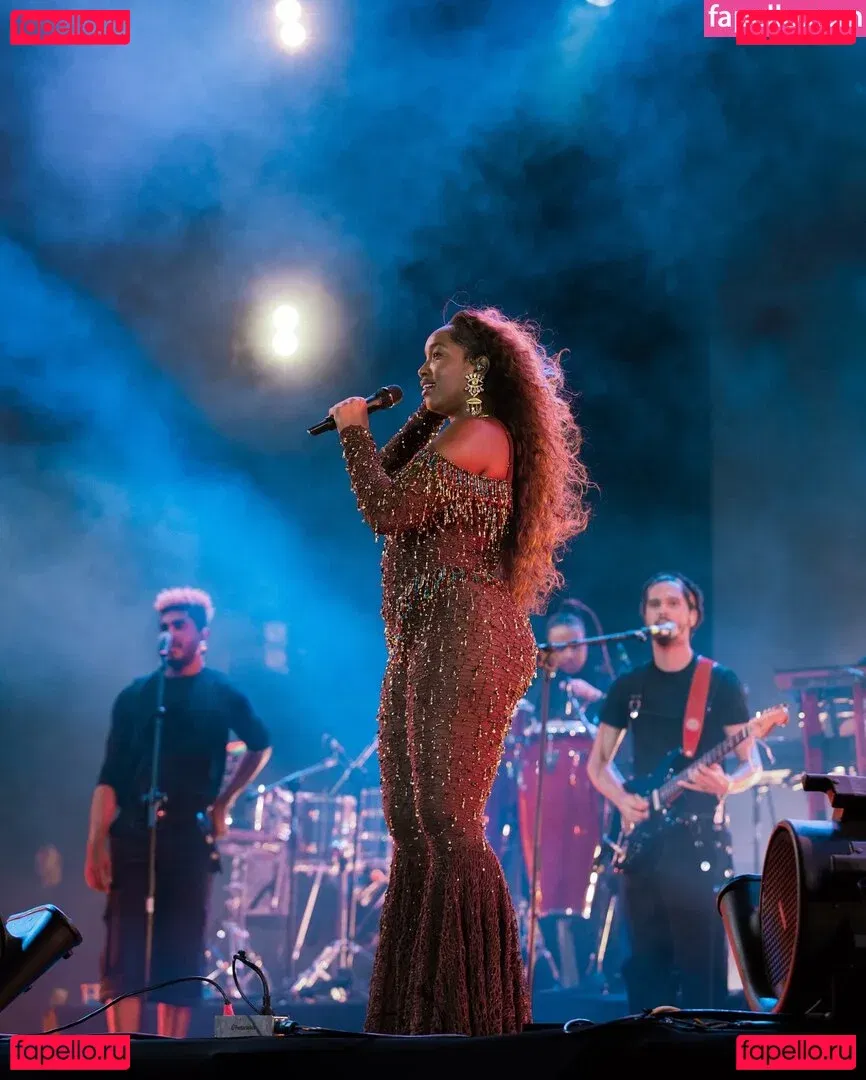 Iza Cantora Onlyfans Photo Gallery 