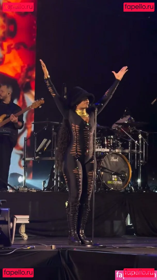 Iza Cantora Onlyfans Photo Gallery 