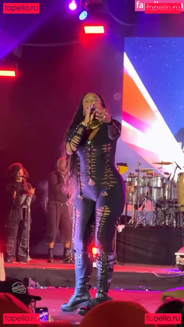 Iza Cantora Onlyfans Photo Gallery 