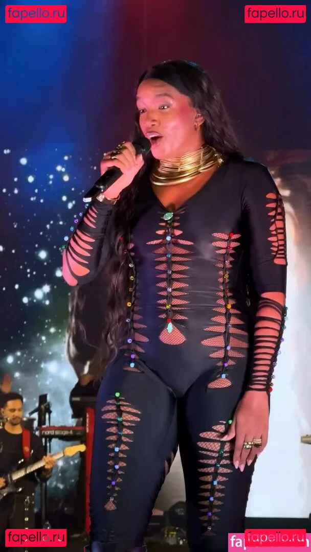 Iza Cantora Onlyfans Photo Gallery 