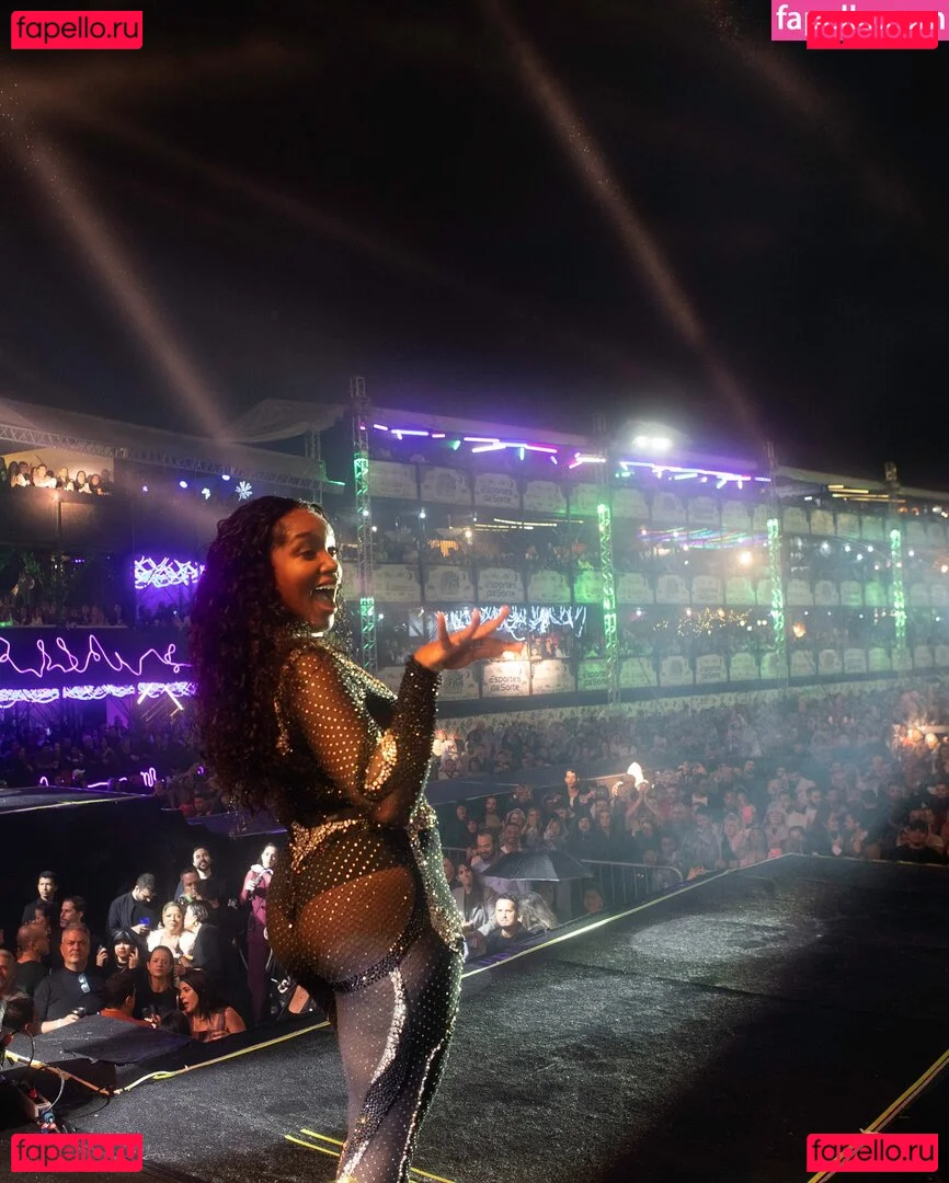 Iza Cantora Onlyfans Photo Gallery 