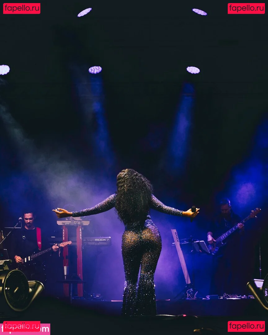 Iza Cantora Onlyfans Photo Gallery 