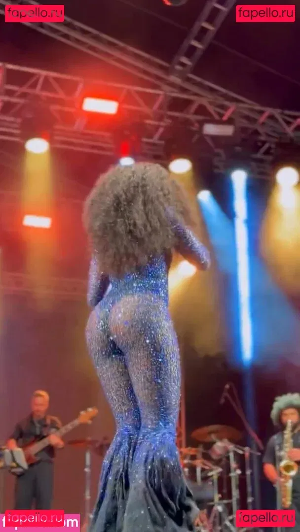 Iza Cantora Onlyfans Photo Gallery 