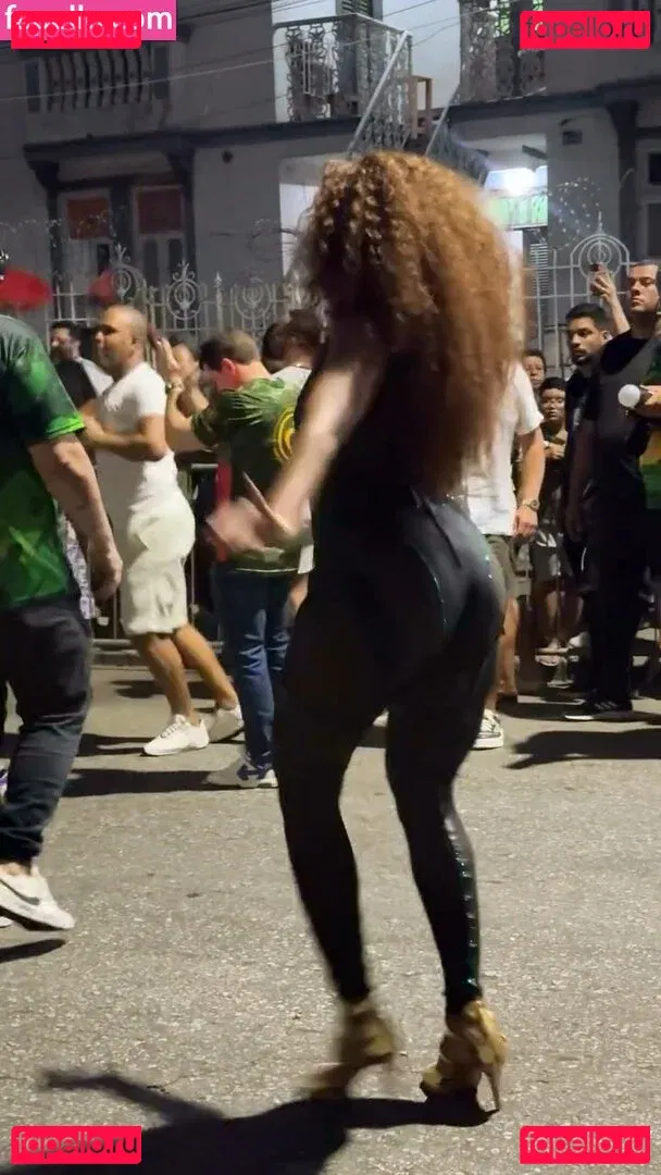 Iza Cantora Onlyfans Photo Gallery 