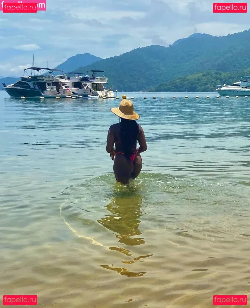 Iza Cantora Onlyfans Photo Gallery 