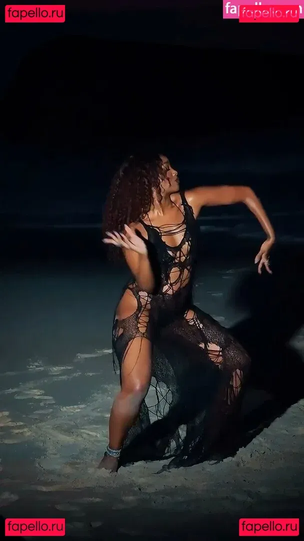 Iza Cantora Onlyfans Photo Gallery 