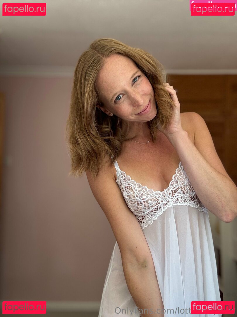 lottieonlyfans Nude Onlyfans Photo 7