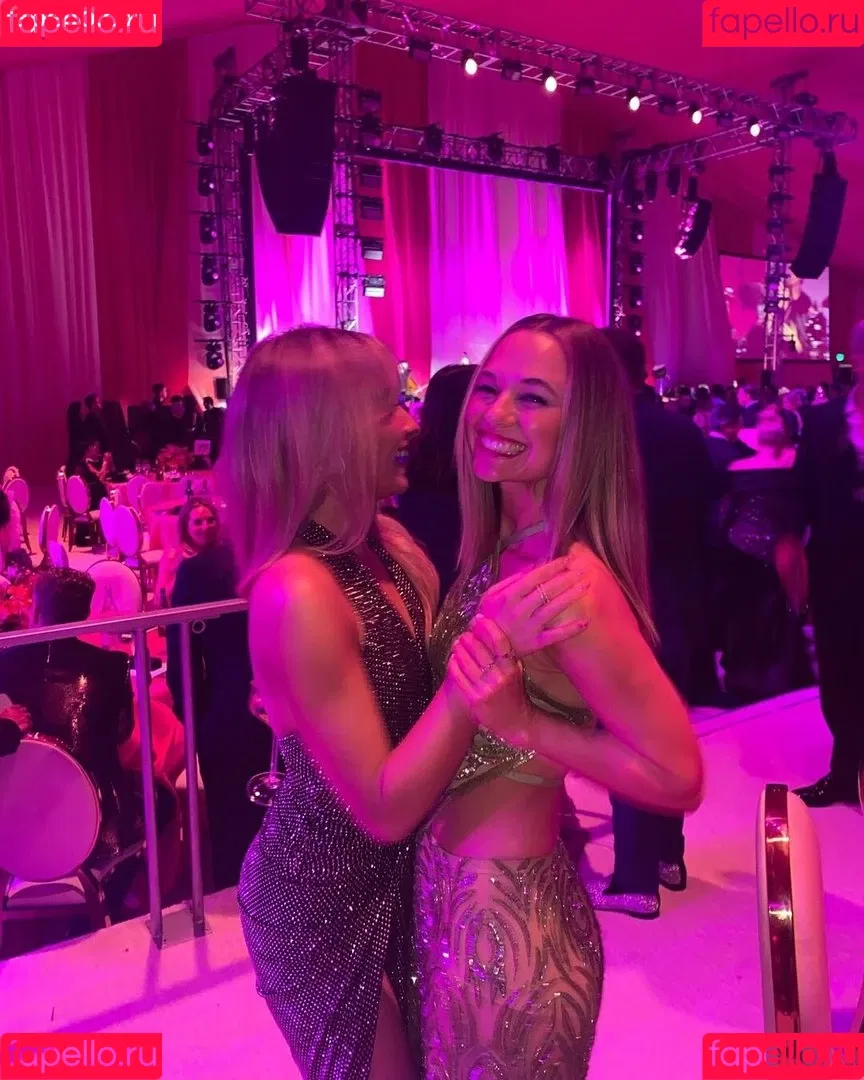 Madison Iseman Onlyfans Photo Gallery 