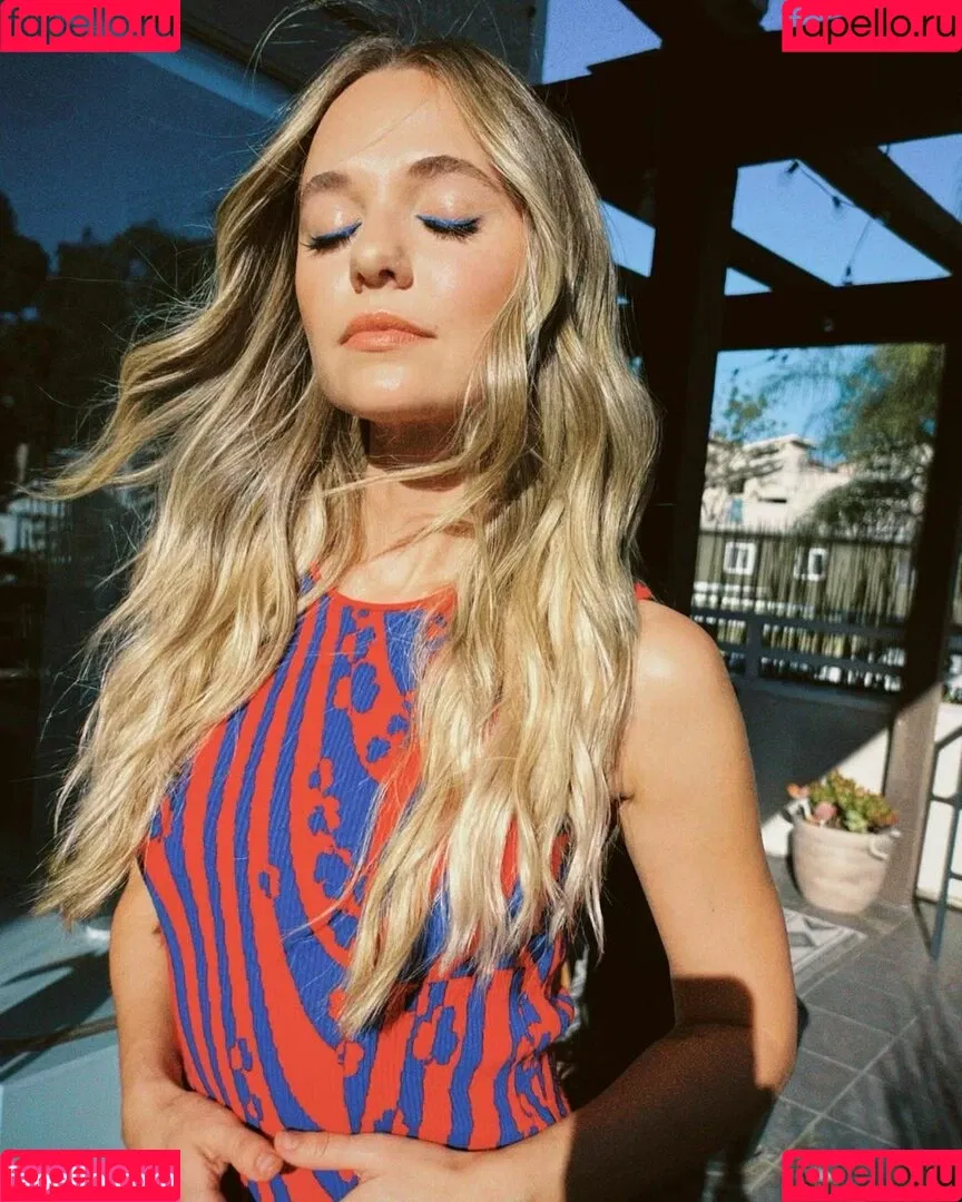 Madison Iseman Onlyfans Photo Gallery 