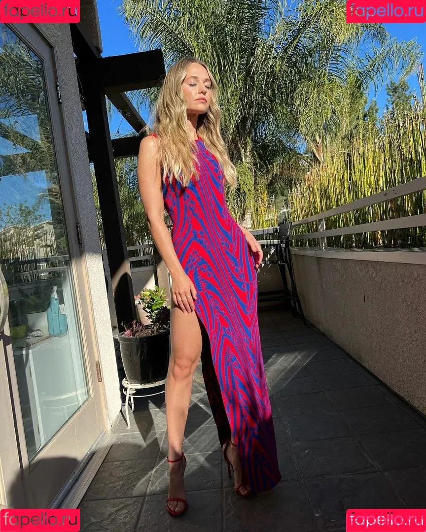 Madison Iseman Onlyfans Photo Gallery 