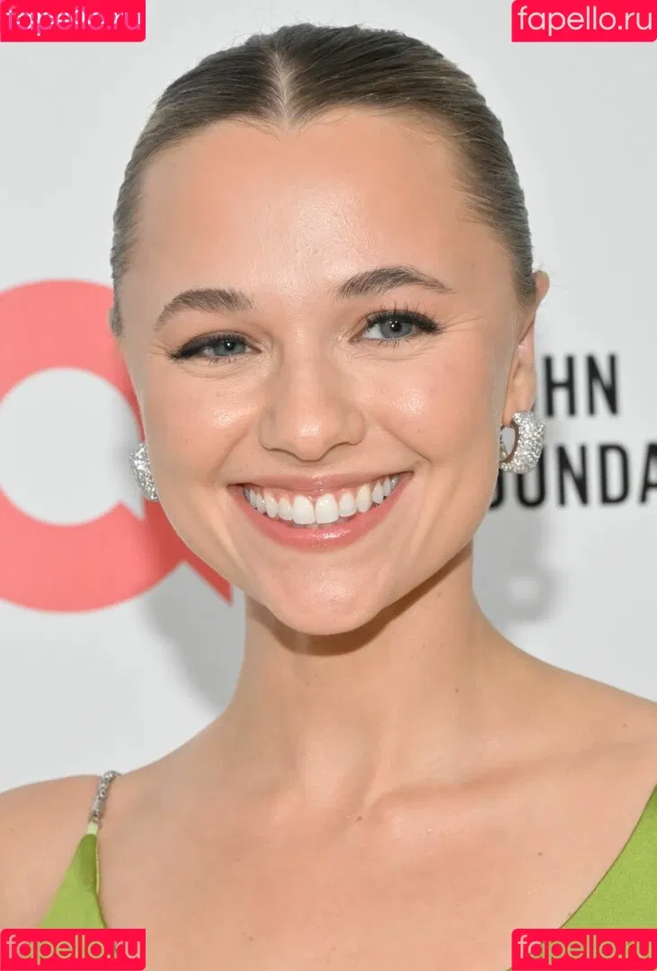 Madison Iseman Onlyfans Photo Gallery 