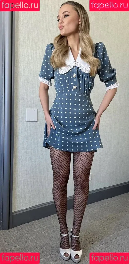 Madison Iseman Onlyfans Photo Gallery 