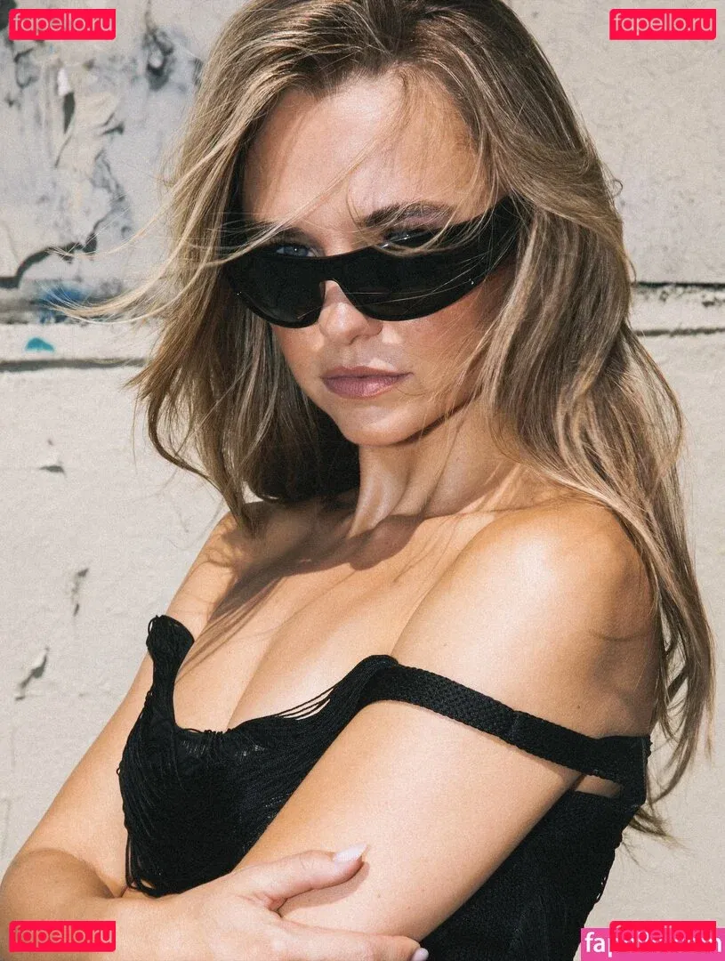 Madison Iseman Onlyfans Photo Gallery 