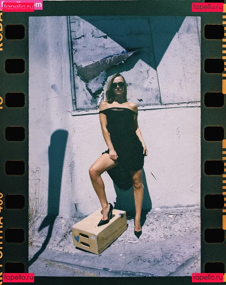 Madison Iseman Onlyfans Photo Gallery 