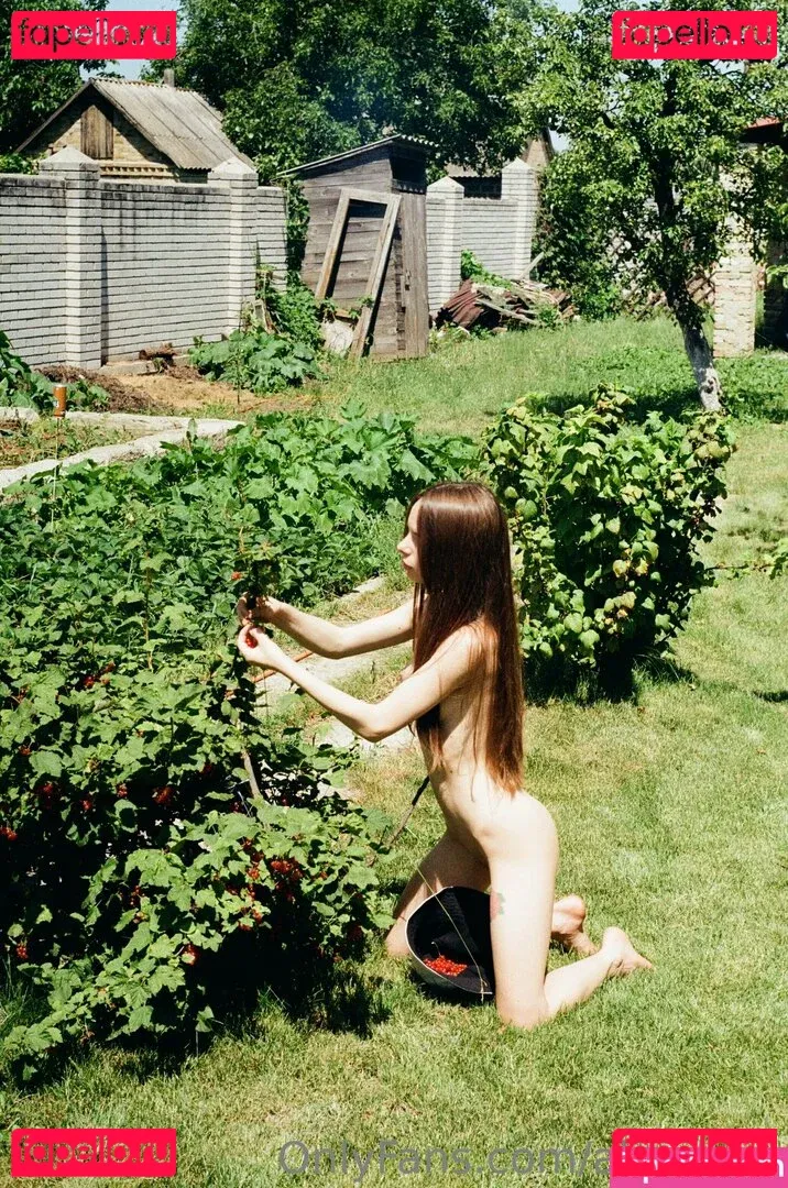 alinalizm Onlyfans Photo Gallery 