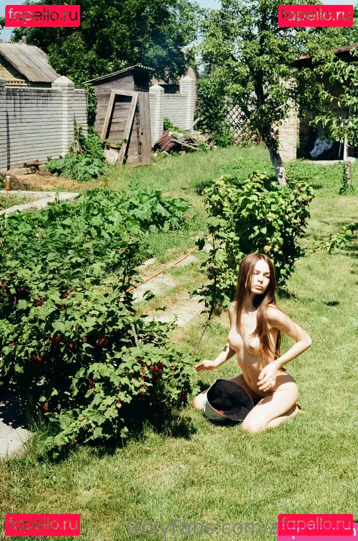 alinalizm Onlyfans Photo Gallery 