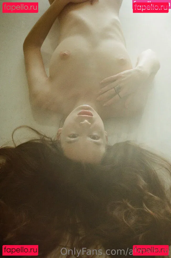 alinalizm Onlyfans Photo Gallery 