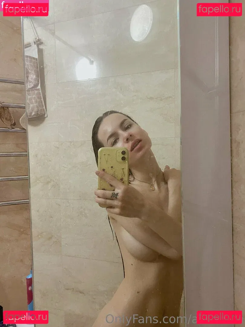 alinalizm Onlyfans Photo Gallery 