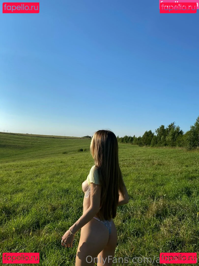 alinalizm Onlyfans Photo Gallery 