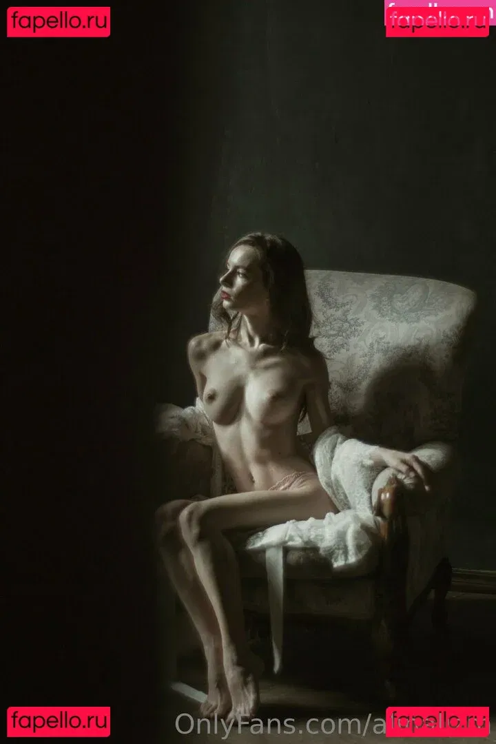 alinalizm Onlyfans Photo Gallery 