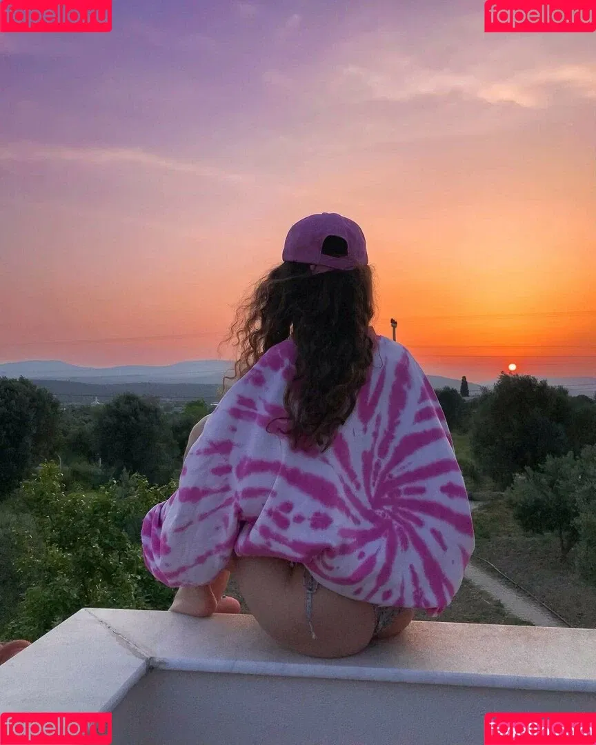 Meltem Koc Onlyfans Photo Gallery 