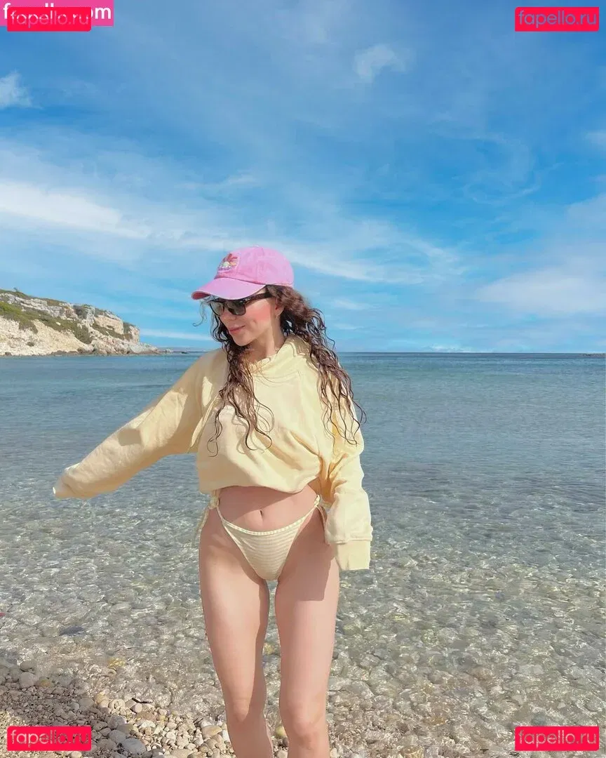 Meltem Koc Onlyfans Photo Gallery 