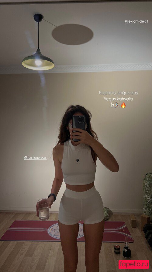 Meltem Koc Nude Onlyfans Photo 43