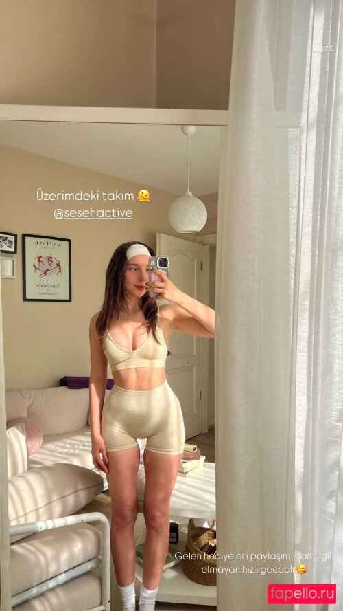 Meltem Koc Nude Onlyfans Photo 21