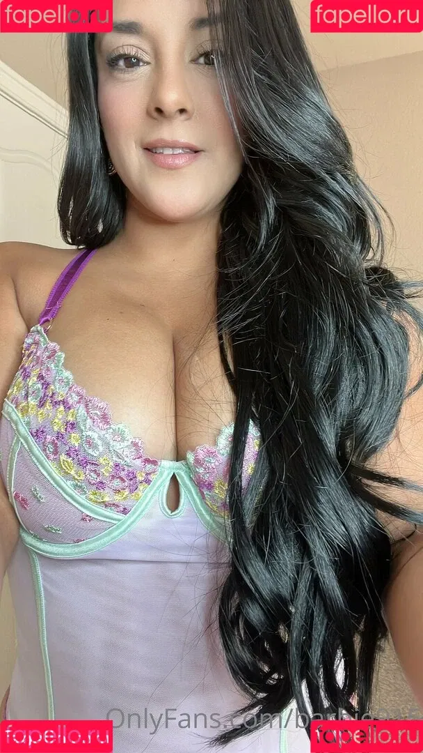 Elizabeth Retana Onlyfans Photo Gallery 