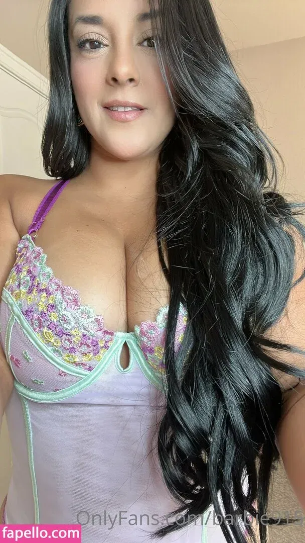 Elizabeth Retana Onlyfans Photo Gallery 