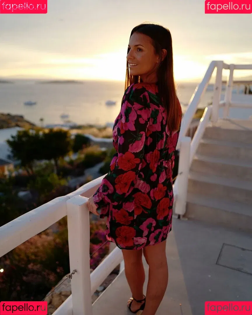 Laura Wontorra Onlyfans Photo Gallery 