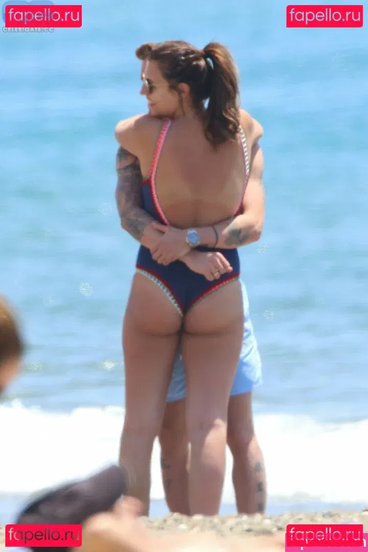 Laura Wontorra Onlyfans Photo Gallery 