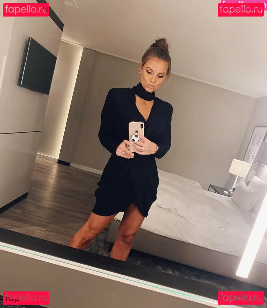 Laura Wontorra Onlyfans Photo Gallery 