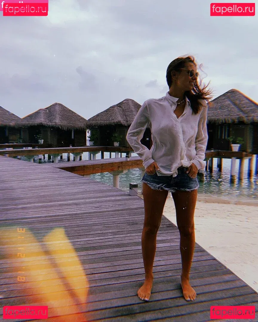 Laura Wontorra Onlyfans Photo Gallery 