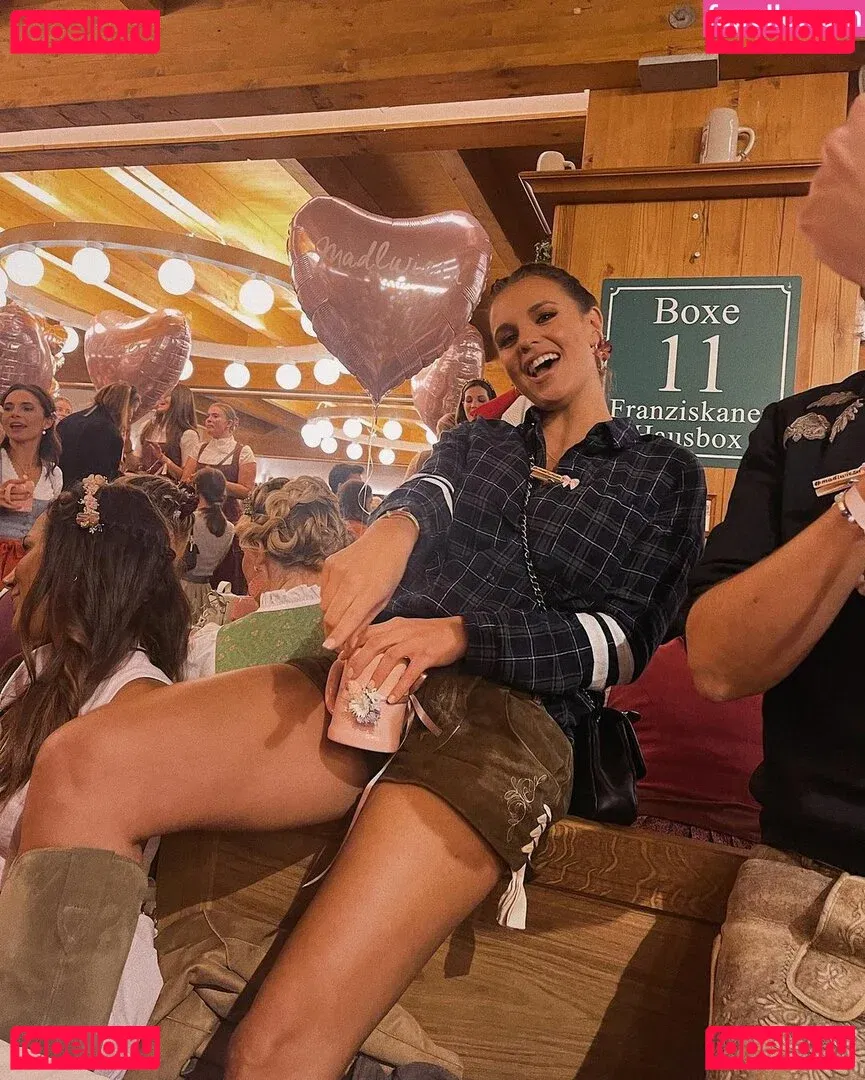 Laura Wontorra Onlyfans Photo Gallery 