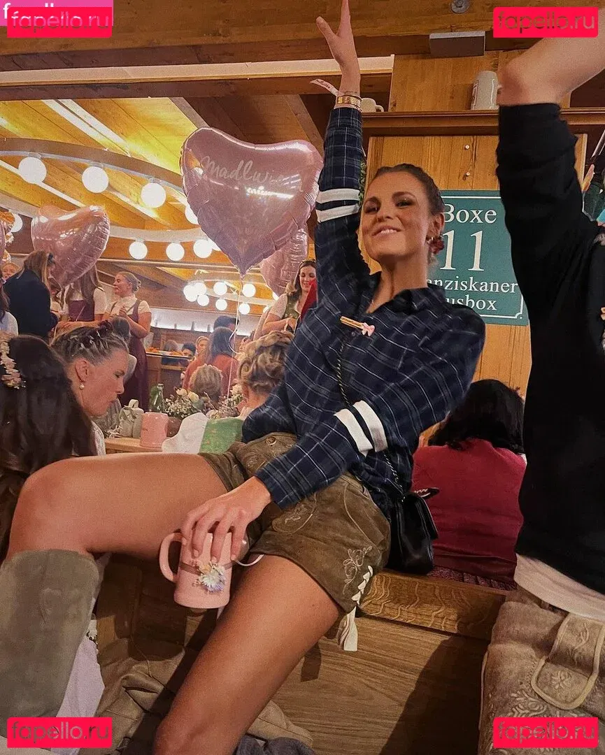 Laura Wontorra Onlyfans Photo Gallery 