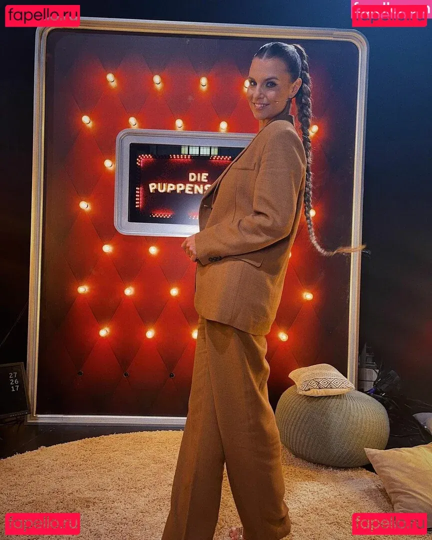 Laura Wontorra Onlyfans Photo Gallery 