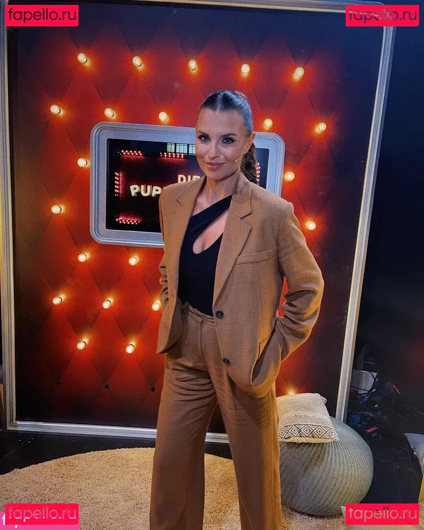 Laura Wontorra Onlyfans Photo Gallery 