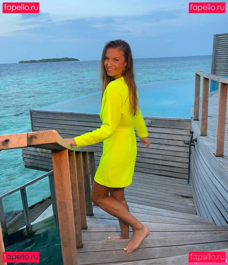 Laura Wontorra Onlyfans Photo Gallery 