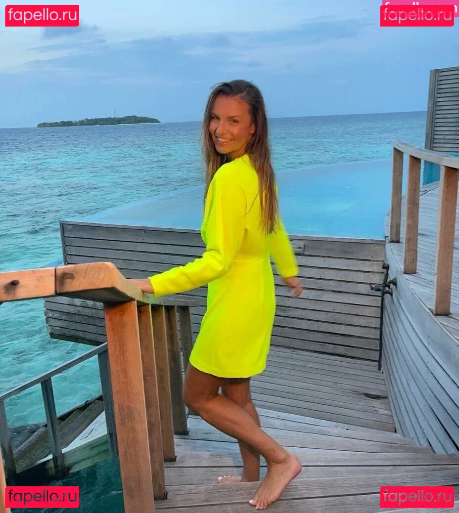 Laura Wontorra Onlyfans Photo Gallery 