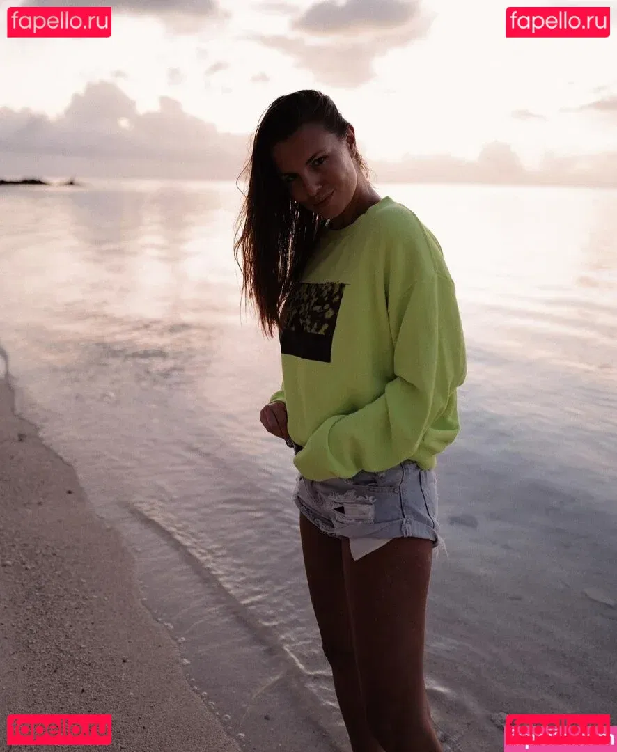 Laura Wontorra Onlyfans Photo Gallery 