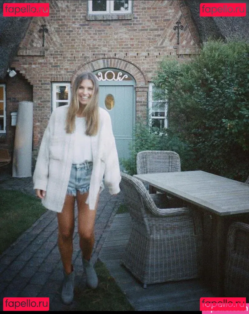 Laura Wontorra Onlyfans Photo Gallery 