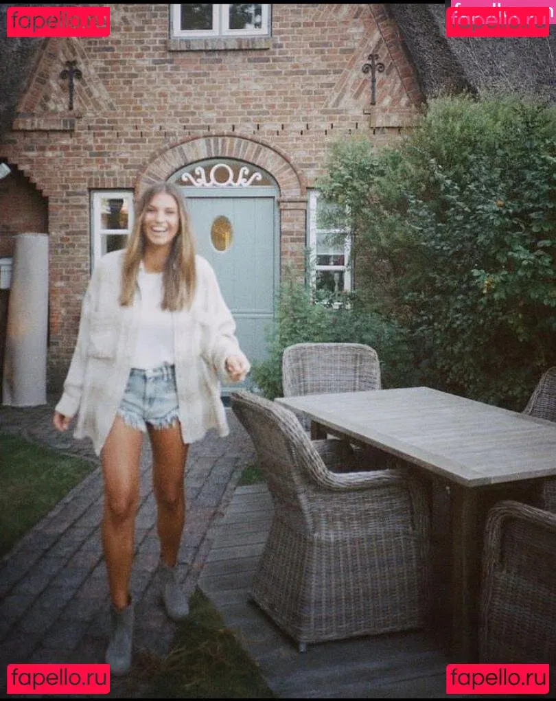 Laura Wontorra Onlyfans Photo Gallery 