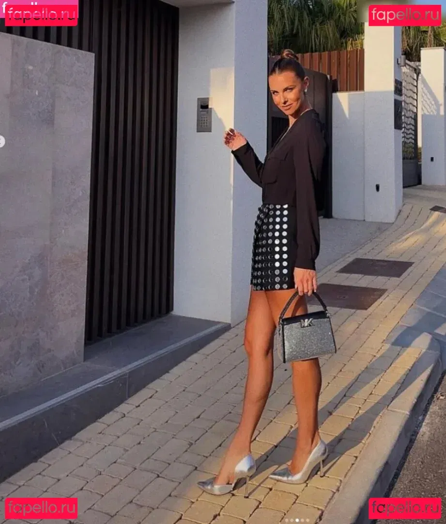 Laura Wontorra Onlyfans Photo Gallery 