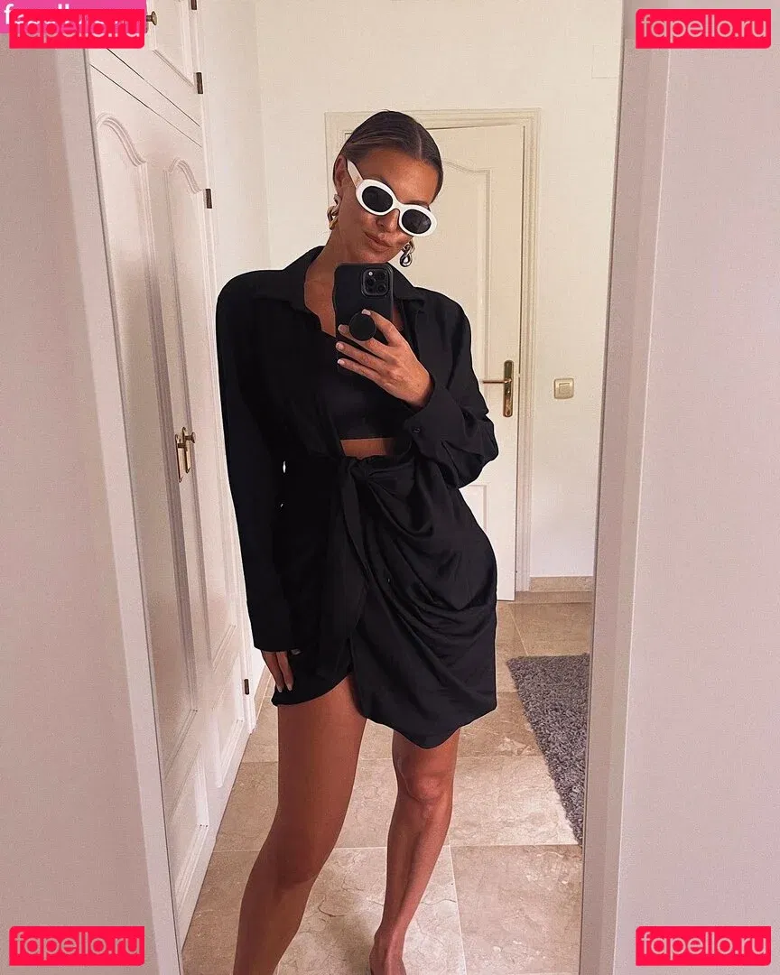 Laura Wontorra Onlyfans Photo Gallery 