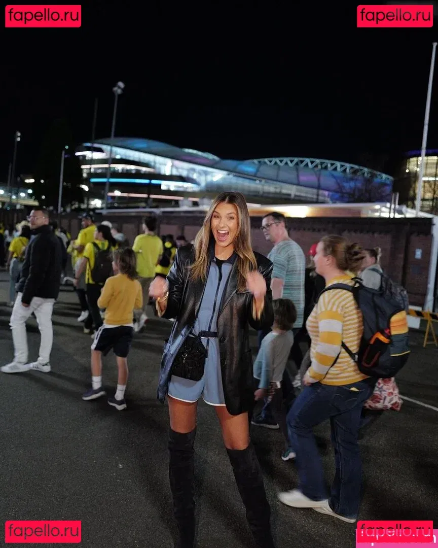 Laura Wontorra Onlyfans Photo Gallery 