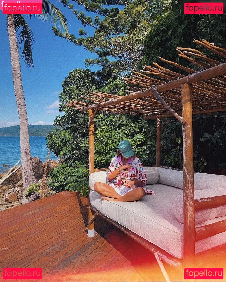 Laura Wontorra Onlyfans Photo Gallery 