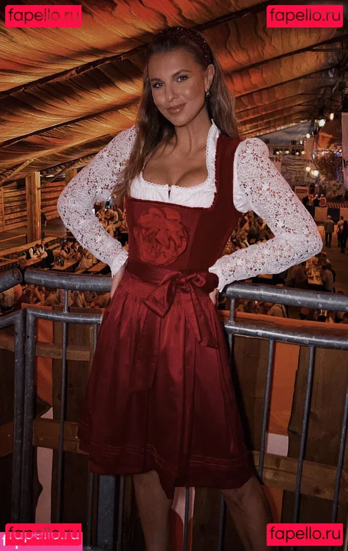 Laura Wontorra Onlyfans Photo Gallery 