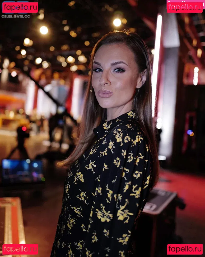 Laura Wontorra Onlyfans Photo Gallery 