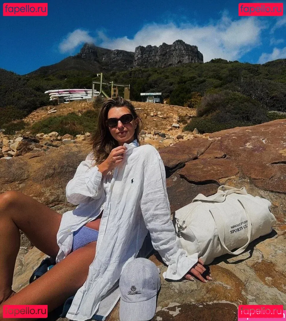 Laura Wontorra Onlyfans Photo Gallery 